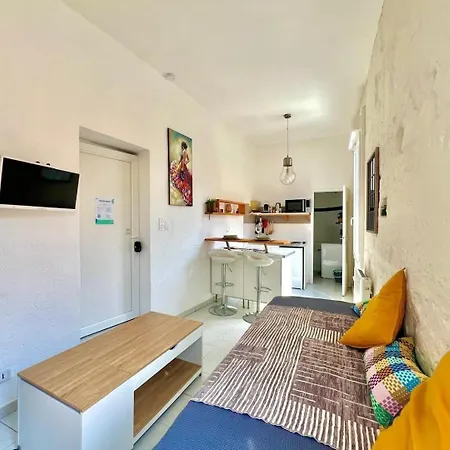 Le Notre Dame, A 400m Des Arenes De Апартаменты *